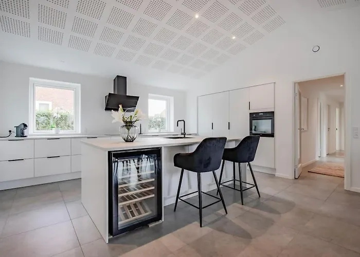 Spacious Family House *